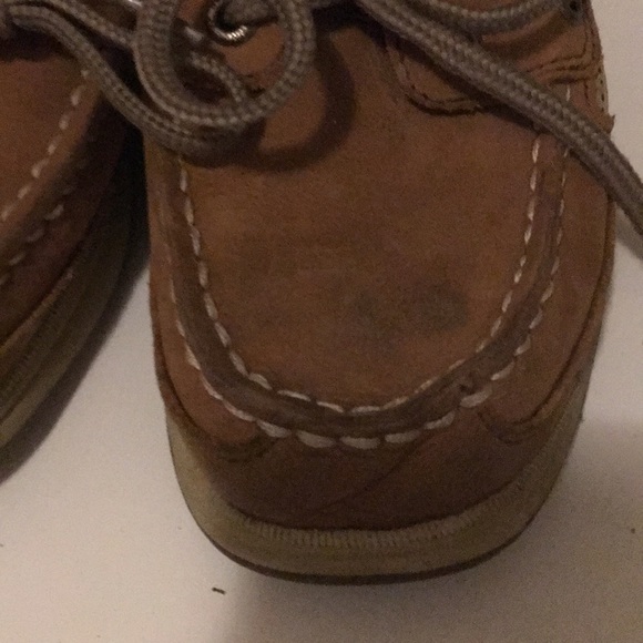 In good condition boys Sperry boat shoes size 13.5 - Picture 4 of 4